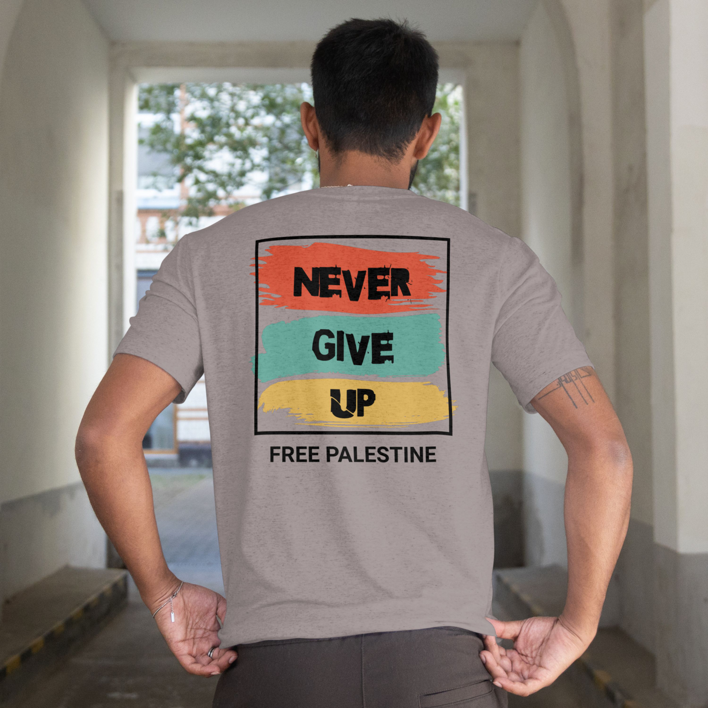 Free Palestine- Never give up statement tee in heather grey